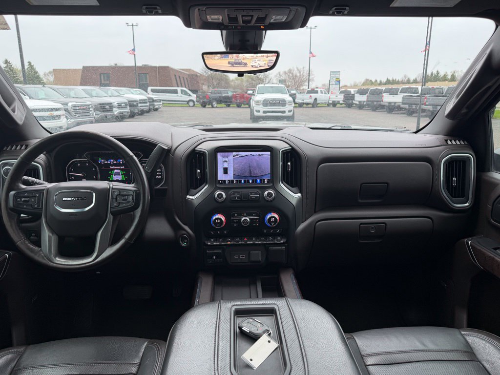 Used 2022 GMC Sierra 2500 Denali w/ Denali Black Diamond Edition AWD/4WD image 31
