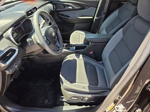 Certified 2023 Chevrolet TrailBlazer LT w/ Convenience Package FWD image 10