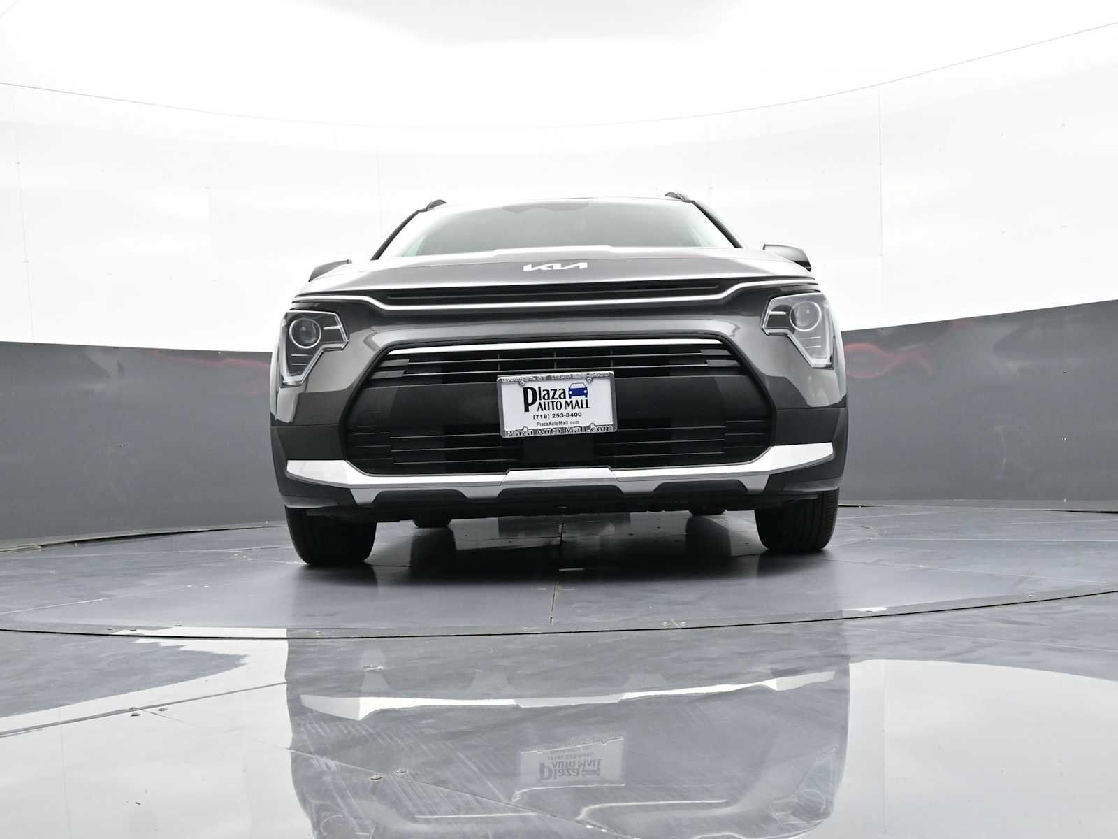 Certified 2025 Kia Niro EX w/ EX Cold Weather Package FWD image 25