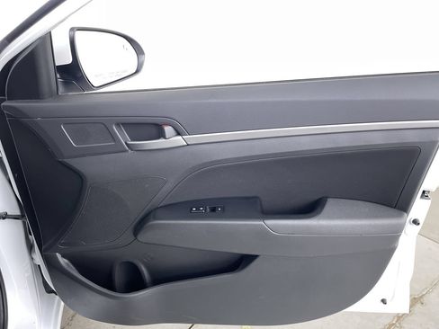 Used 2018 Hyundai Elantra SEL FWD image 22