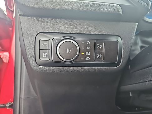 Used 2025 Ford Escape Platinum image 21