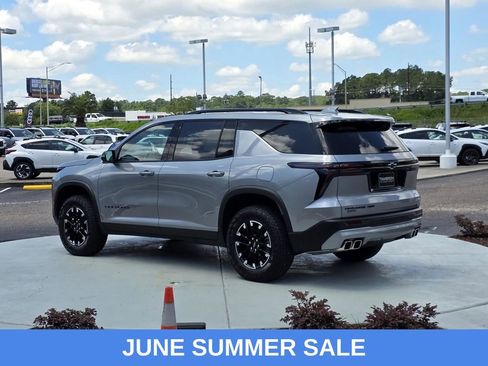Used 2026 Chevrolet Traverse Z71 w/ Driver Confidence Package AWD/4WD image 4