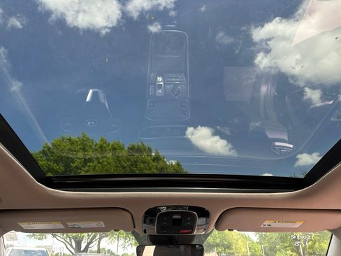 Used 2023 Hyundai Santa Fe SEL w/ Premium Package image 22