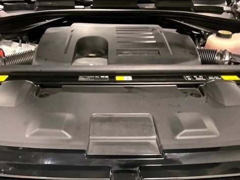 Used 2025 Land Rover Range Rover Long Wheelbase SE image 29