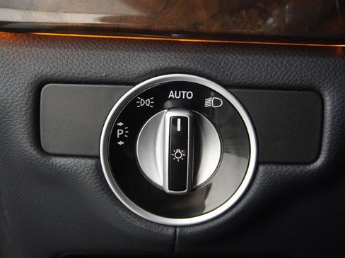 Used 2014 Mercedes-Benz CLS 550 4MATIC image 17