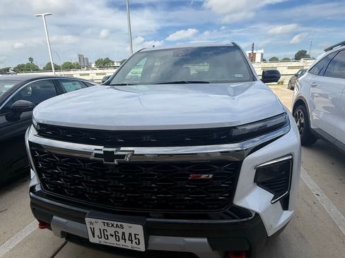 Used 2024 Chevrolet Traverse Z71 w/ Enhanced Driving Package AWD/4WD image 8