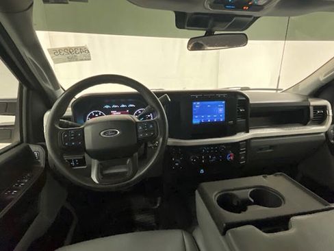Used 2023 Ford F250 XL w/ FX4 Off-Road Package AWD/4WD image 12