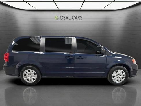 Used 2016 Dodge Grand Caravan SE w/ Quick Order Package 29E SE FWD image 4