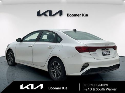 Certified 2024 Kia Forte LXS FWD image 7