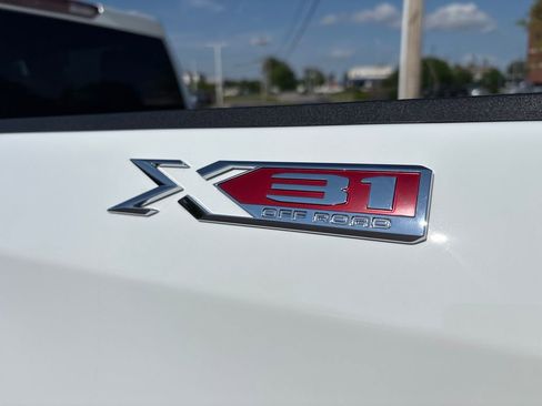 New 2026 GMC Sierra 1500 Elevation w/ X31 Off-Road Package AWD/4WD image 11