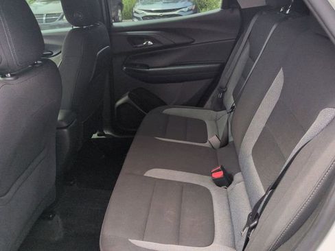 Used 2023 Chevrolet TrailBlazer LS AWD/4WD image 21