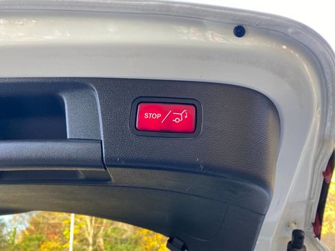 Used 2017 Mercedes-Benz GLA 250 4MATIC image 53