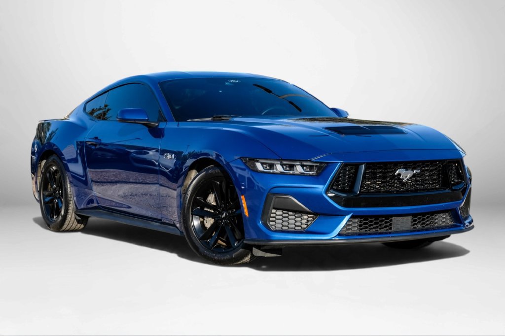 Used 2024 Ford Mustang GT RWD image 4