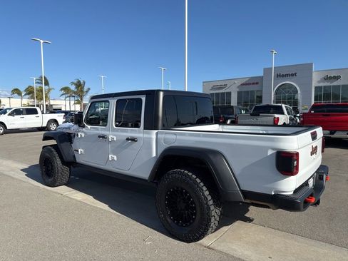 Used 2024 Jeep Gladiator Mojave w/ Convenience Group AWD/4WD image 6