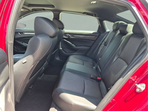 Certified 2018 Honda Accord Sport image 17