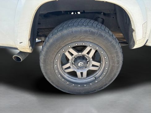 Used 2018 Toyota Tacoma SR5 RWD image 31
