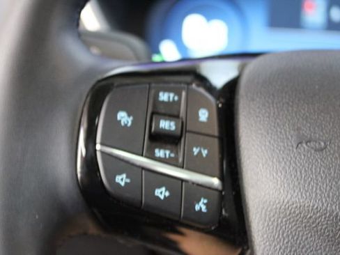 Used 2025 Ford Escape Platinum AWD/4WD image 16