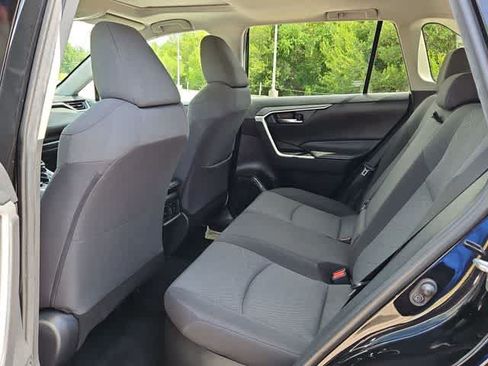 Used 2020 Toyota RAV4 XLE w/ Convenience Package AWD/4WD image 17