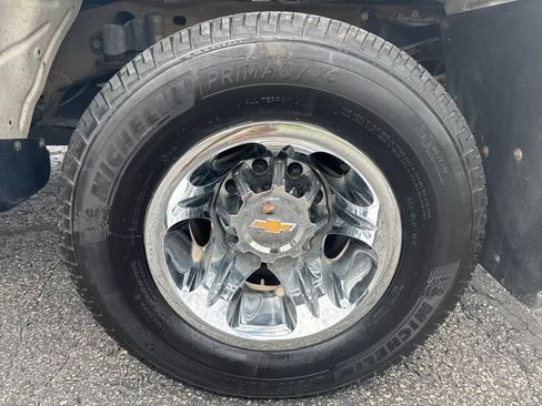 Certified 2024 Chevrolet Silverado 3500 LT w/ Convenience Package AWD/4WD image 12