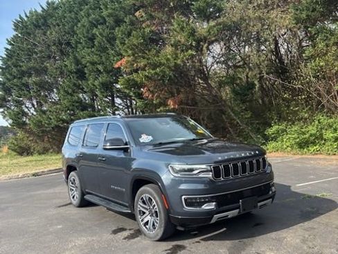 Used 2023 Jeep Wagoneer Series II w/ Flexible Seating Group image 20