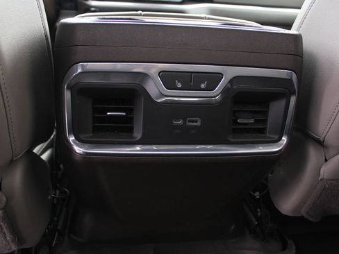 Used 2022 Chevrolet Silverado 1500 LTZ image 38