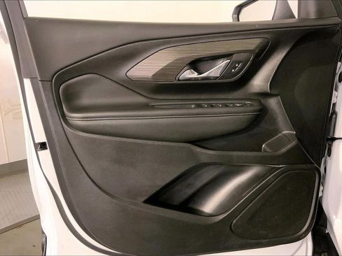 Used 2024 GMC Terrain SLE FWD image 26