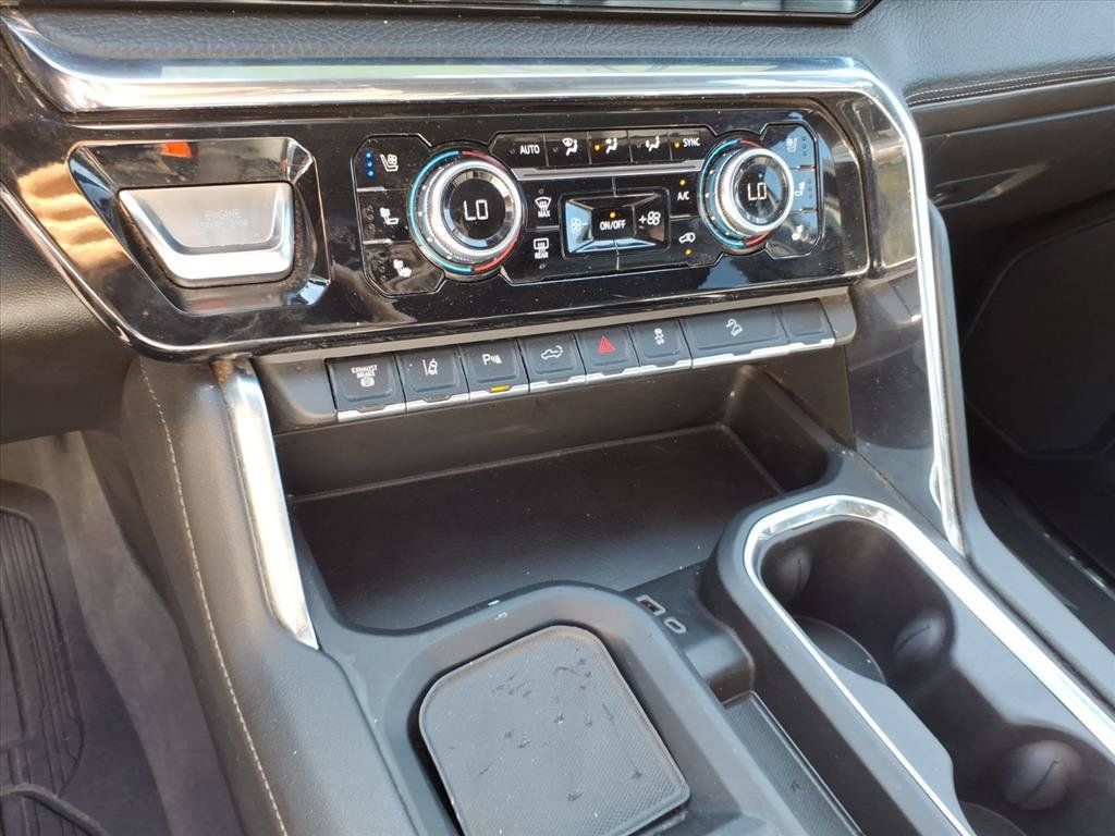 Used 2024 GMC Sierra 3500 Denali w/ Denali Reserve Package AWD/4WD image 30