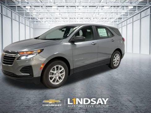 Used 2023 Chevrolet Equinox LS FWD image 3