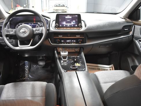 Certified 2023 Nissan Rogue SV AWD/4WD image 13