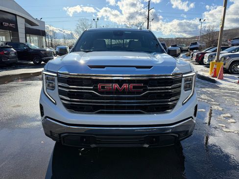 New 2026 GMC Sierra 1500 SLT w/ SLT Premium Package image 8