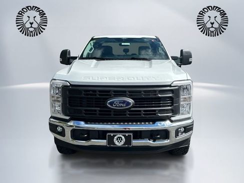 New 2026 Ford F250 XL w/ XL Off-Road Package image 2