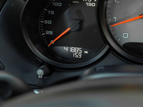 Used 2014 Porsche Cayman S image 23