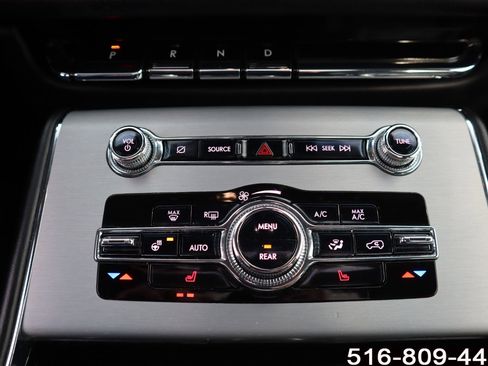 Used 2022 Lincoln Aviator AWD w/ Premium Package image 20