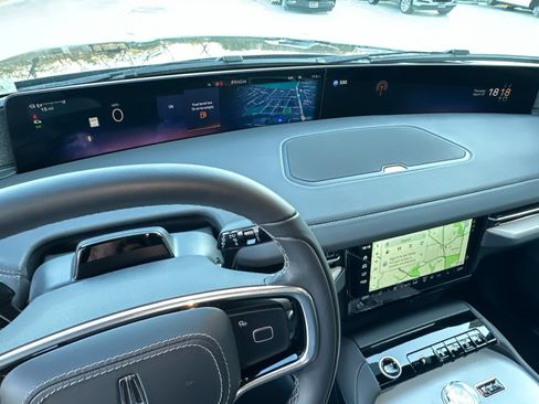 New 2026 Lincoln Navigator Reserve w/ Jet Appearance Package AWD/4WD image 34