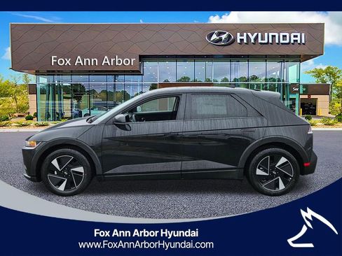 New 2026 Hyundai Ioniq 5 SE image 2