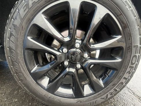 Used 2020 Jeep Grand Cherokee Altitude image 8