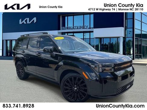 Used 2025 Hyundai Santa Fe Calligraphy AWD/4WD image 1
