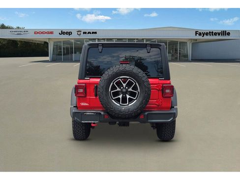 Used 2024 Jeep Wrangler Unlimited Rubicon AWD/4WD image 4