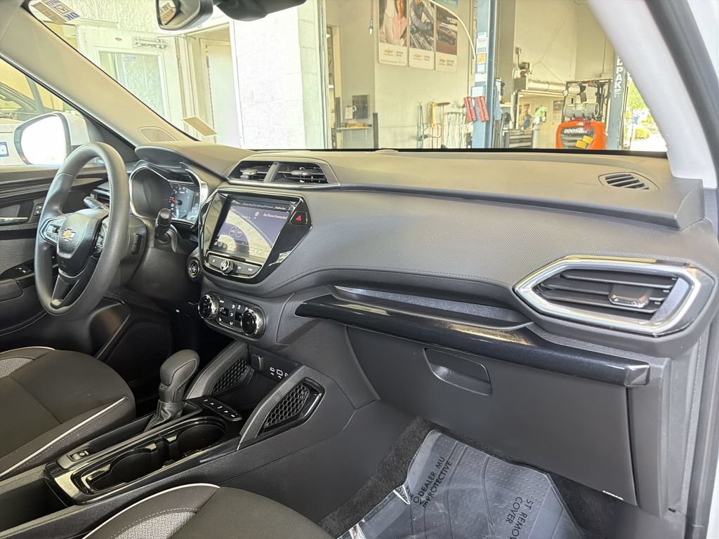 Certified 2023 Chevrolet TrailBlazer LT w/ Convenience Package AWD/4WD image 27