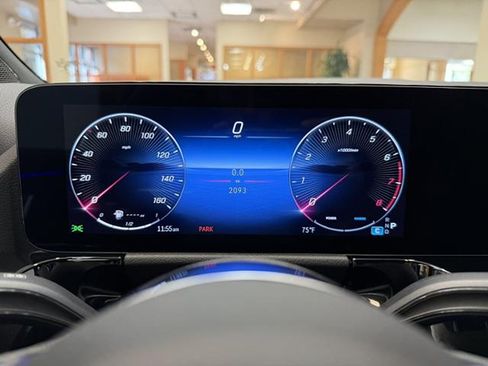 Used 2025 Mercedes-Benz GLA 250 image 13