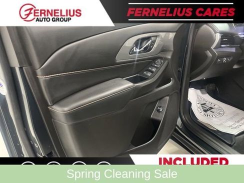 Used 2021 Chevrolet Traverse LT FWD image 12