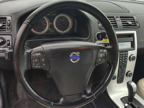 Used 2013 Volvo C70 T5 w/ Climate Pkg image 13