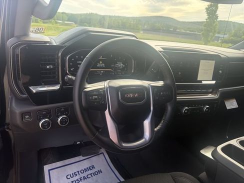 Used 2024 GMC Sierra 1500 Elevation AWD/4WD image 10