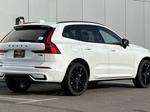 New 2026 Volvo XC60 T8 Ultra w/ Climate Package PRO AWD/4WD image 5