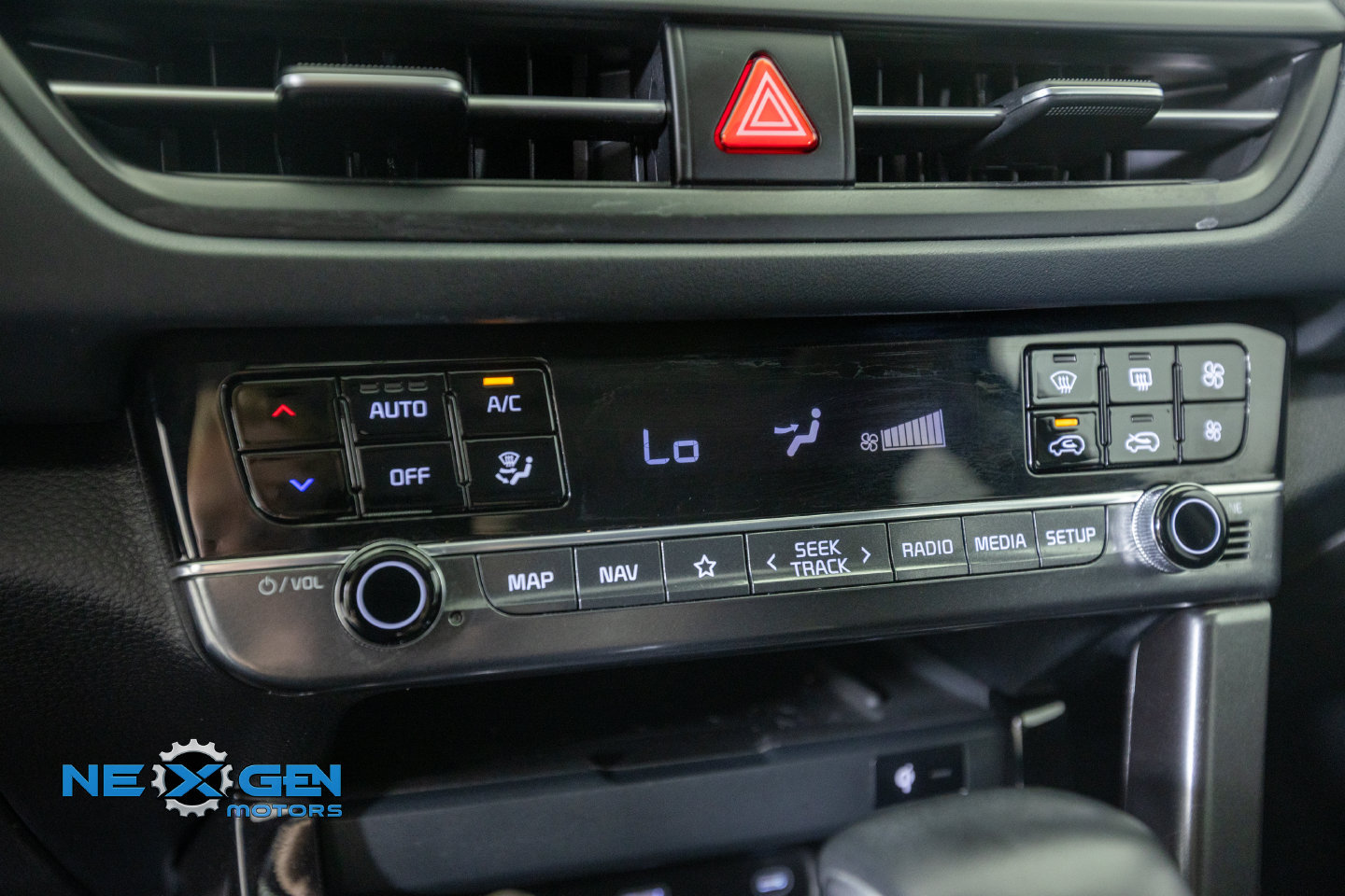 Used 2024 Kia Seltos EX AWD/4WD image 22