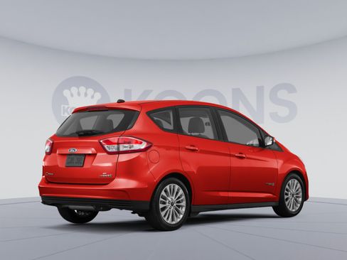Used 2018 Ford C-MAX Titanium w/ Equipment Group 301A FWD image 4
