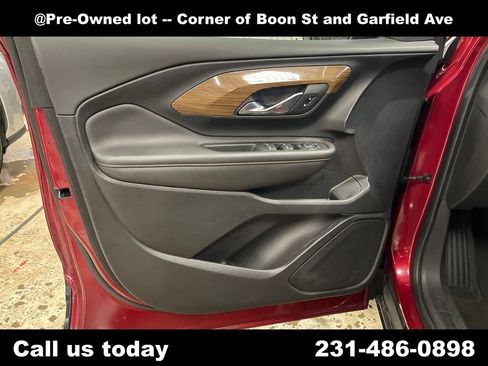 Used 2020 GMC Terrain SLE w/ Driver Convenience Package AWD/4WD image 15
