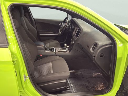 Used 2023 Dodge Charger SXT RWD image 17