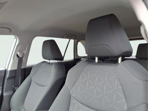 Used 2024 Toyota RAV4 XLE FWD image 17