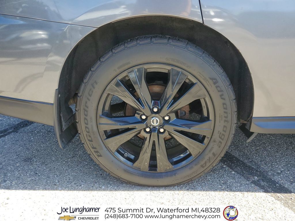 Used 2018 Nissan Pathfinder SL w/ Midnight Edition Package AWD/4WD image 33